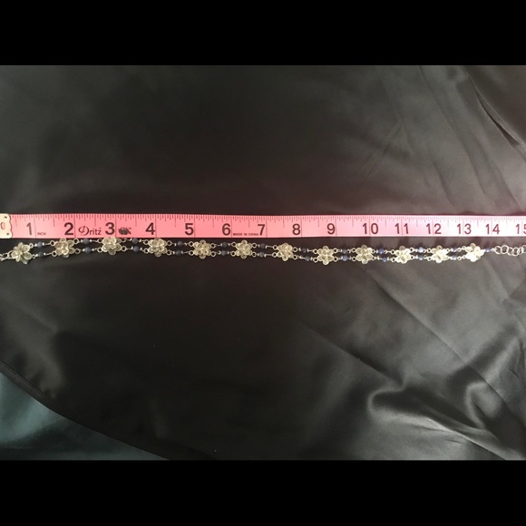 Silver filagree flower choker - Picture 3 of 4